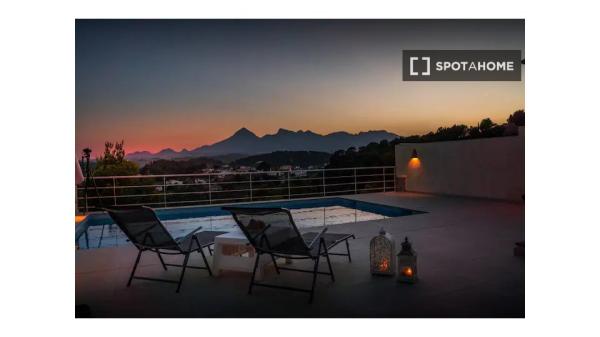 Piso de 3 dormitorios en alquiler en Altea, Alicante