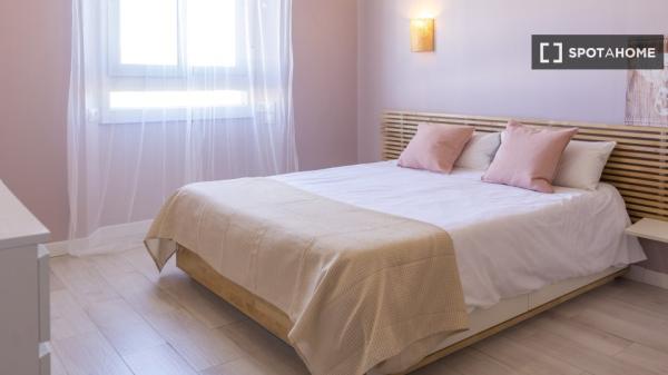 Apartamento completo de 3 quartos em Málaga