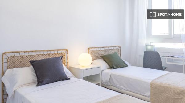 Apartamento completo de 3 quartos em Málaga