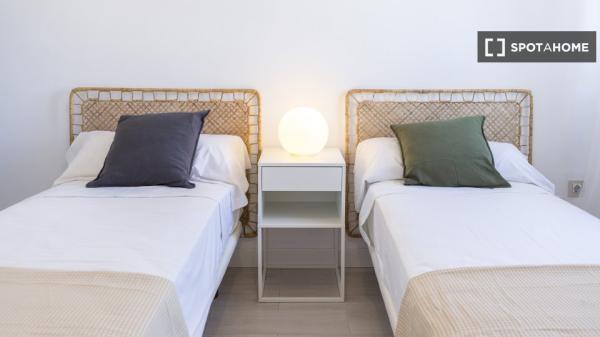 Apartamento completo de 3 quartos em Málaga