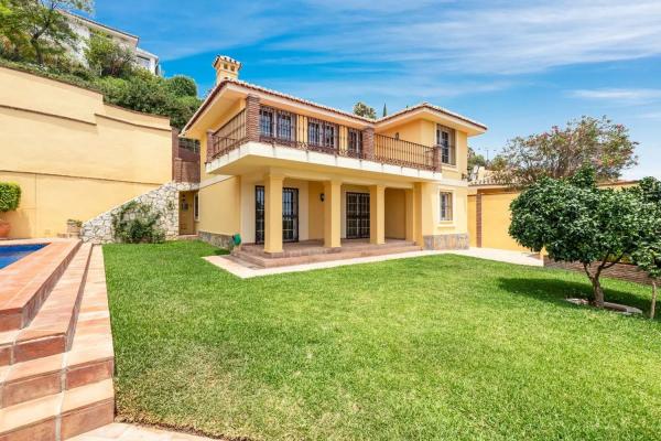 Casa independiente en pasaje Córdoba