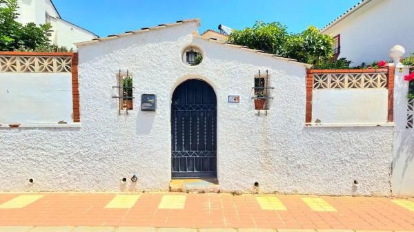 Casa independiente en calle Jerez, 4