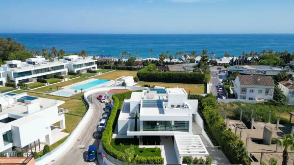 Chalet en Barrio La Carolina-Guadalpín