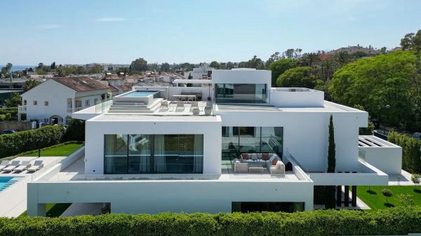 Chalet en Barrio La Carolina-Guadalpín