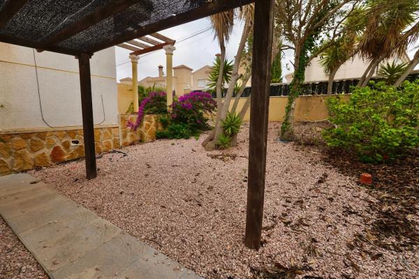 Casa independiente en pozo Blanco, 1