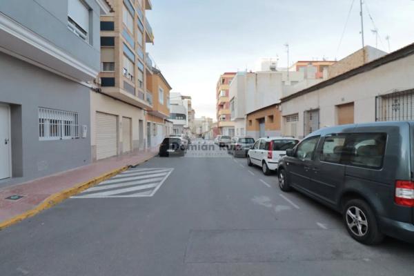 Chalet en calle Larramendi, 50