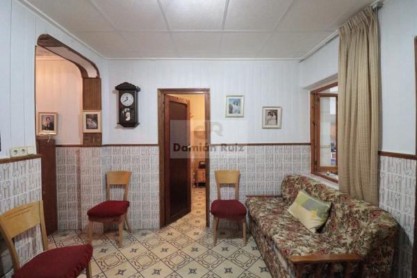 Chalet en calle Larramendi, 50