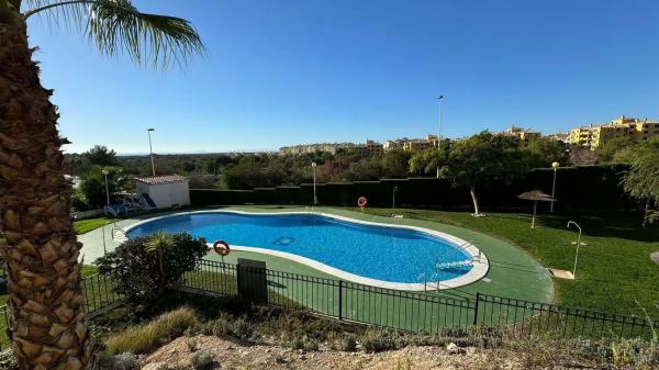 Piso en Barrio Lomas de Campoamor-Las Ramblas