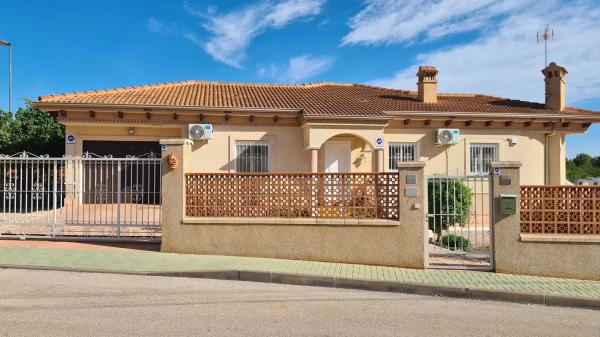 Casa independiente en calle Albaricoquero