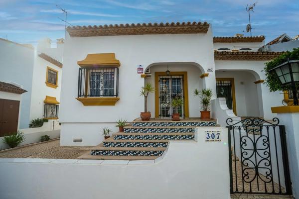 Chalet en Barrio Villamartín-Las Filipinas