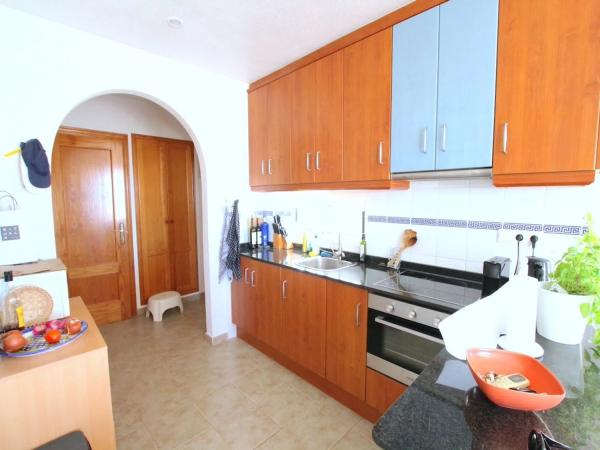 Chalet pareado en calle Agata