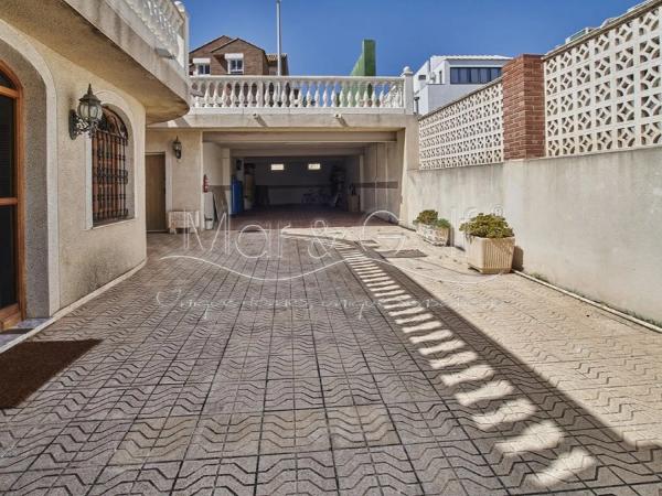 Casa independiente en camino del Faro, 25