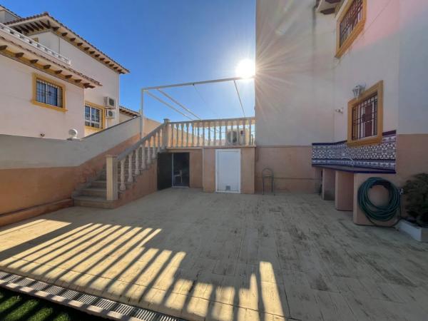 Chalet en Barrio Lomas de Cabo Roig-Los Dolses