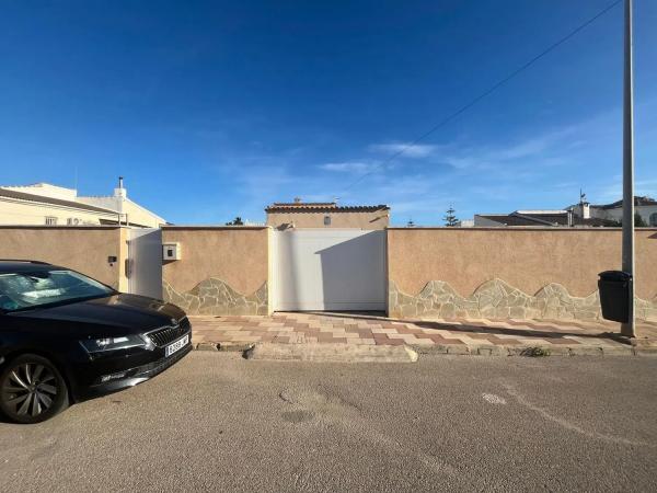 Casa independiente en calle Rossini