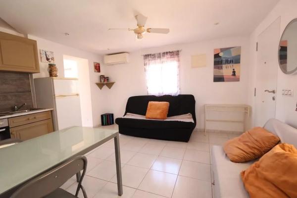 Chalet adosado en calle Alarcon