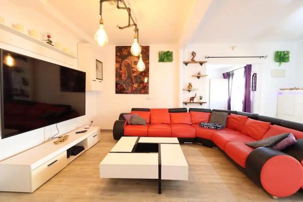 Chalet adosado en calle Alarcon