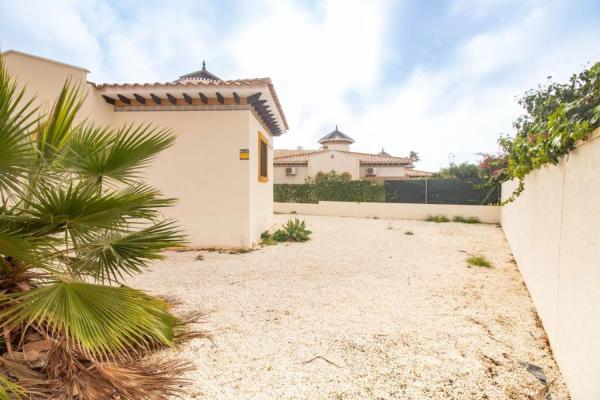 Chalet en Barrio Lomas de Cabo Roig-Los Dolses