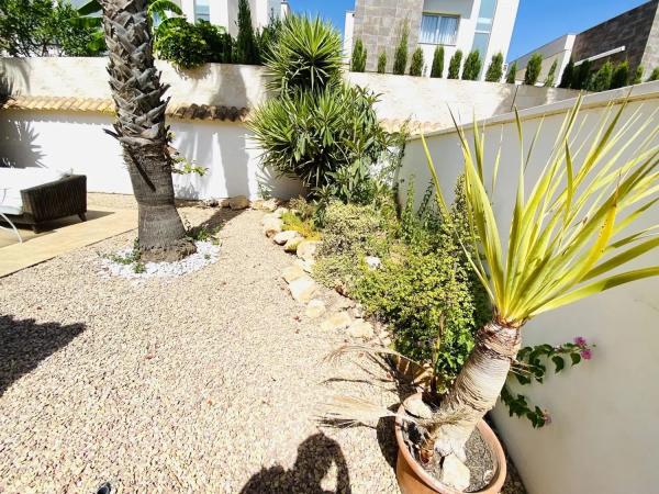 Chalet en Barrio La Zenia