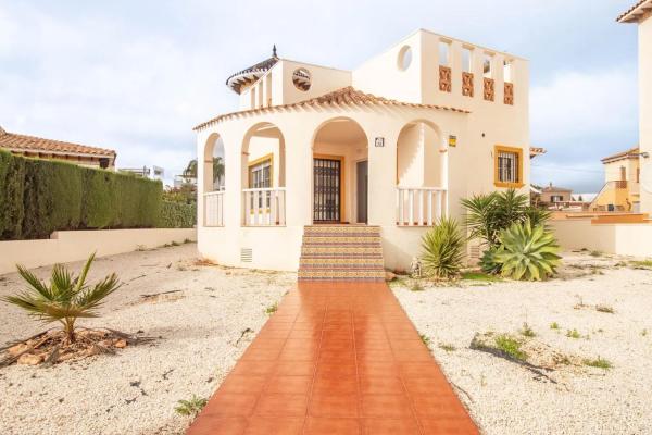 Chalet en Barrio Lomas de Campoamor-Las Ramblas