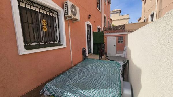 Chalet adosado en calle Ebro