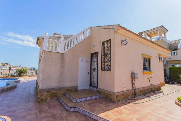 Casa independiente en calle el Bovalar