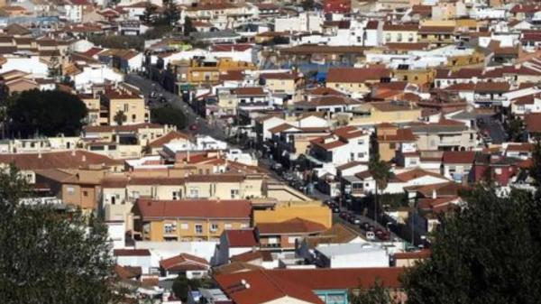 Chalet adosado en calle Cristo de los Milagros