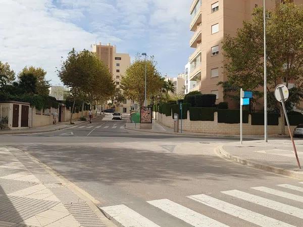 Terreno en calle Teulada, 2