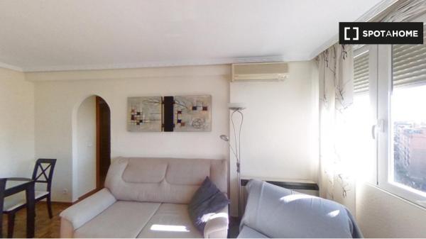 Apartamento de 2 dormitorios en alquiler en Madrid