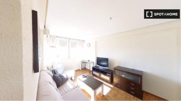 Apartamento de 2 dormitorios en alquiler en Madrid