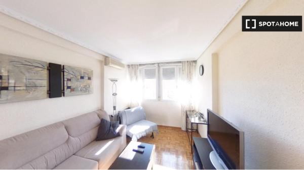 Apartamento de 2 dormitorios en alquiler en Madrid