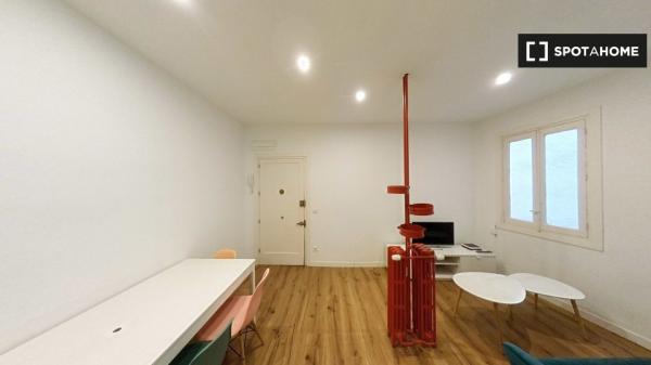 Apartamento de 2 dormitorios en alquiler en Madrid