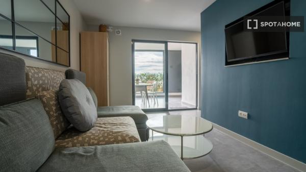 Apartamento de 3 dormitorios en alquiler en Calpe, Alicante