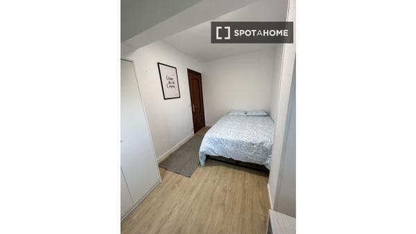 Room in shared apartment in Santander