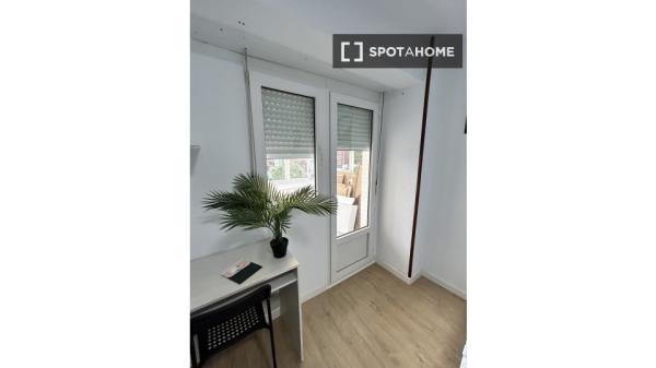 Quarto em apartamento compartilhado em Santander