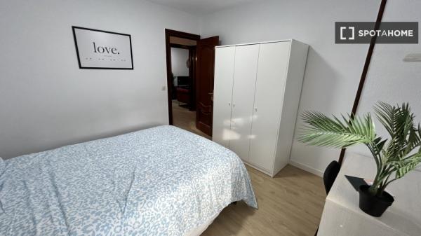 Room in shared apartment in Santander