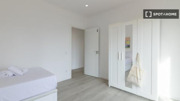 Chambre à louer dans une propriété de 6 chambres à Valence