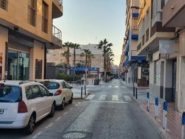 Terreno en calle de Pedro Lorca