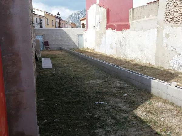 Terreno en plaza del Castell