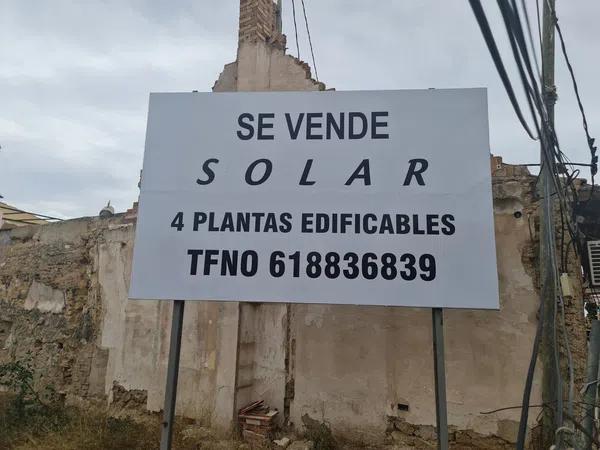 Terreno en calle Alfonso, 60