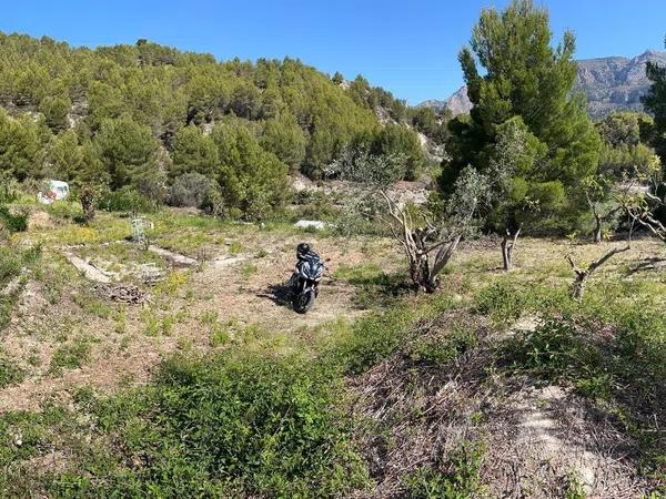 Terreno en Guadalest