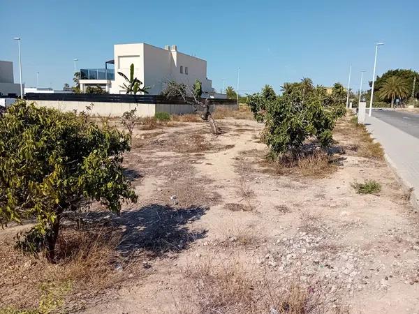 Terreno en calle de la Pau, 1