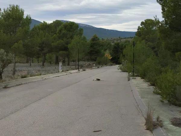 Terreno en Urbanización Pinares del Mecli Izqd