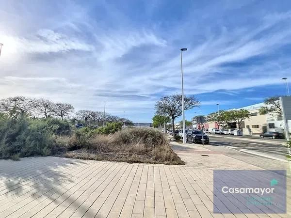 Terreno en calle Nicolás de Bussi