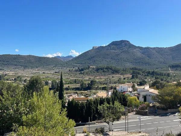 Terreno en Alcalalí