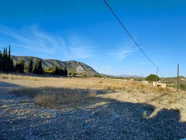 Terreno en Hondón de las Nieves