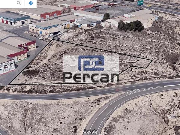 Terreno en Poligono Industrial el Mesell