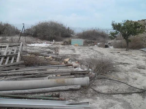 Terreno en Barrio Cápitas, 6