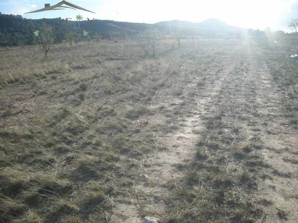 Terreno en Hondón de las Nieves