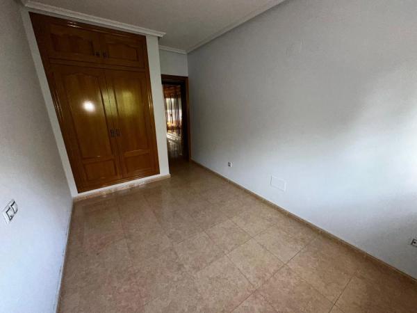 Chalet adosado en avenida Exma.Diput.Prov.de Ali, 108