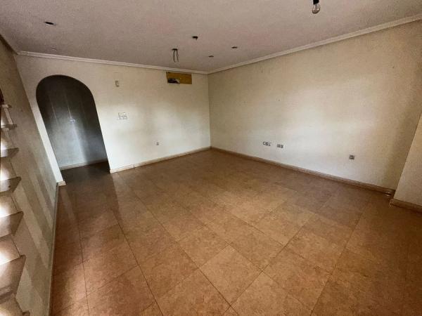 Chalet adosado en avenida Exma.Diput.Prov.de Ali, 108